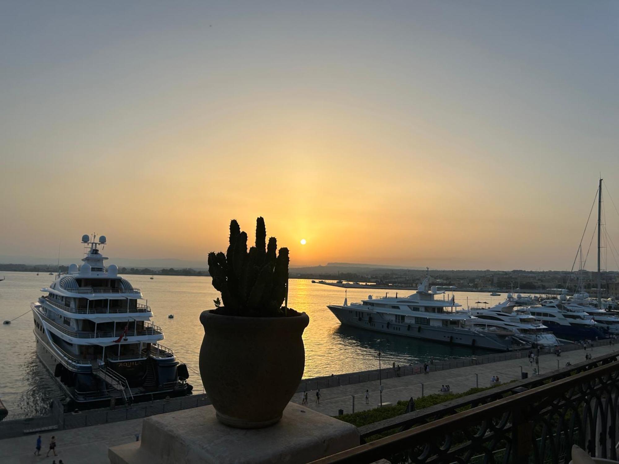 Aqua Suites Doria Syracuse Esterno foto